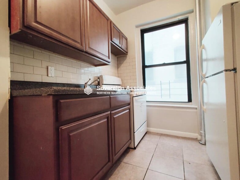 Building Photo - 539 W 156th St