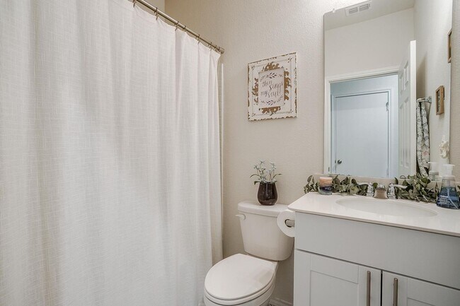 Building Photo - Beautiful Home in Highly Desired Sunset Pointe- 3 Bed, 2 Bath in SW Fort Worth- Crowley ISD- 76123