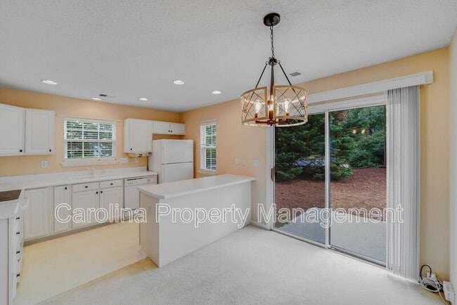 Building Photo - 15021 Deshler Ct
