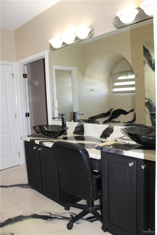 Building Photo - 22 Wisteria Ave