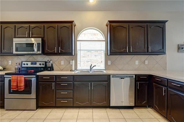 Building Photo - 12833 Danville Dr