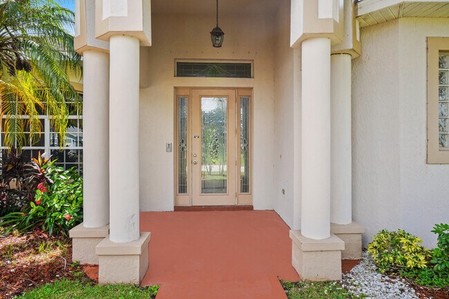 Building Photo - 1092 SW Majorca Ave