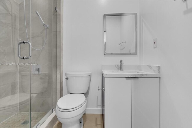 Building Photo - 30 SE 6th Rd