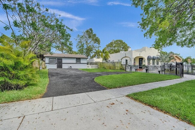 Primary Photo - 5606 Garden Ave