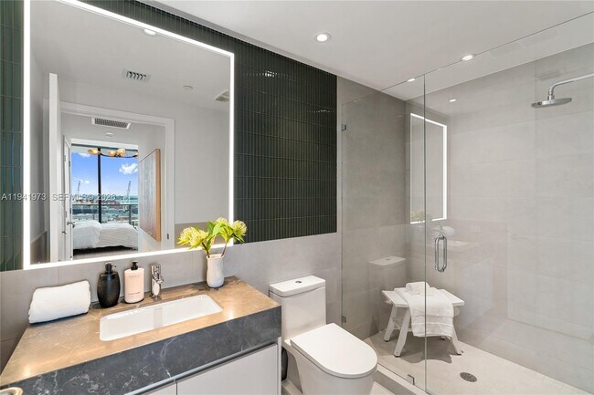 Building Photo - 500 Alton Rd