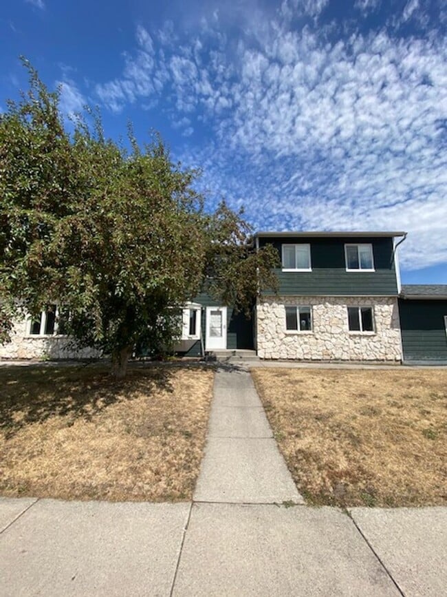 Building Photo - 1603 W Koch St
