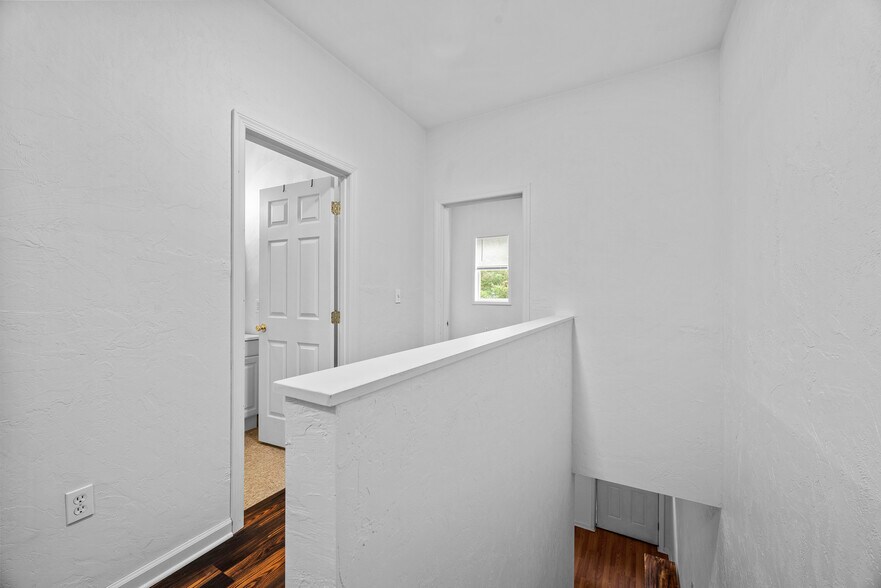 Building Photo - 1304 Breed St