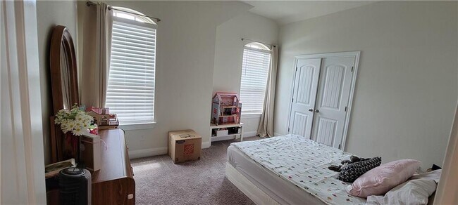 Building Photo - 2268 Hat Bender Lp