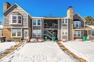 Building Photo - Beautifully remodeled condo in Smokey Hill - Available May 1st!!