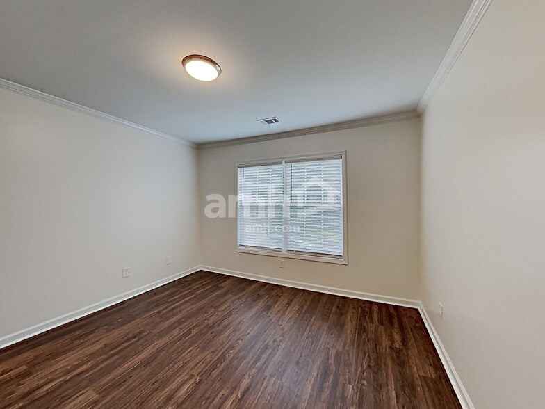 Building Photo - 132 Northbrooke Trace