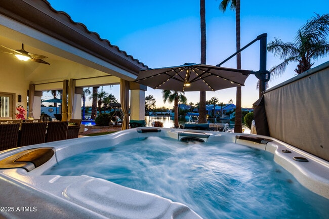 Building Photo - 1817 E Willow Tree Ct