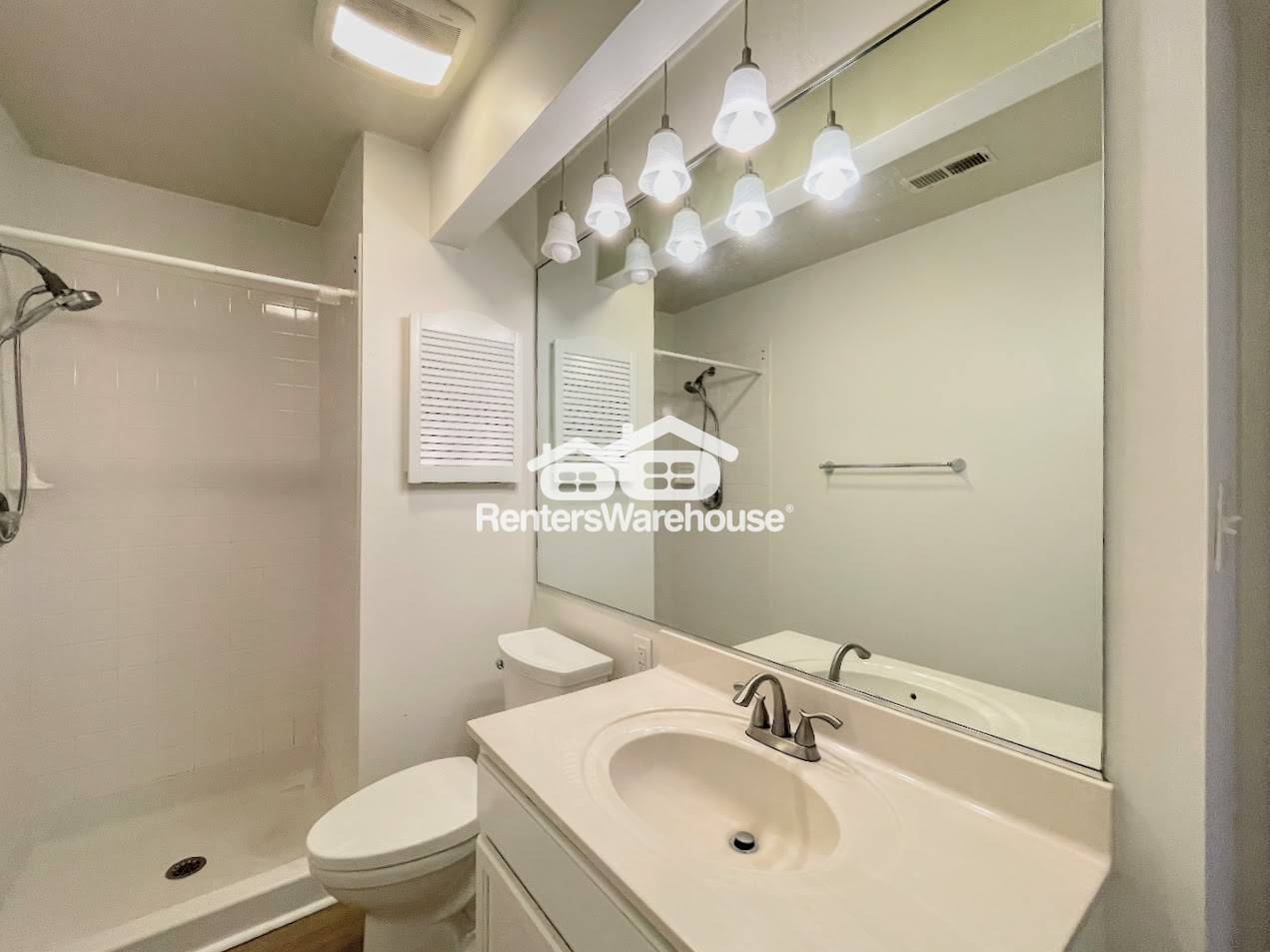 Building Photo - 1305 Quail C