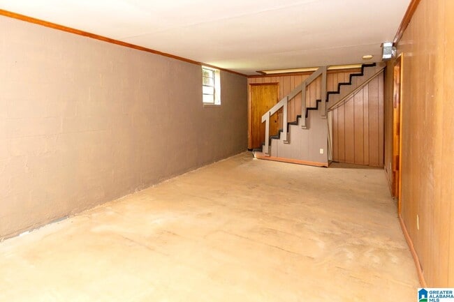 Building Photo - 120 6th St