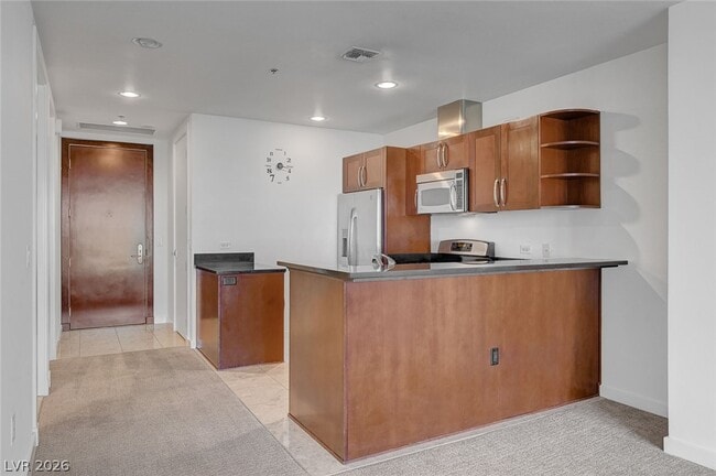 Building Photo - 4575 Dean Martin Dr