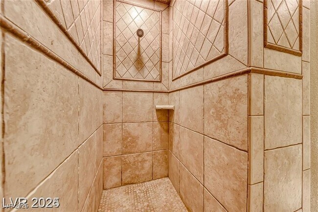 Building Photo - 21 Via Visione