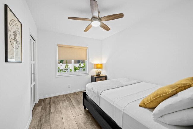 Building Photo - 1300 SW 17th St