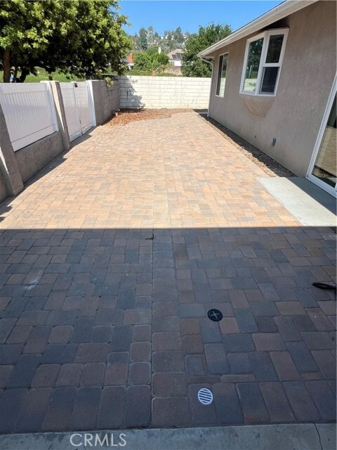 Building Photo - 1011 Hyde Park Dr