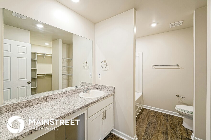 Building Photo - 832 Lora Ln