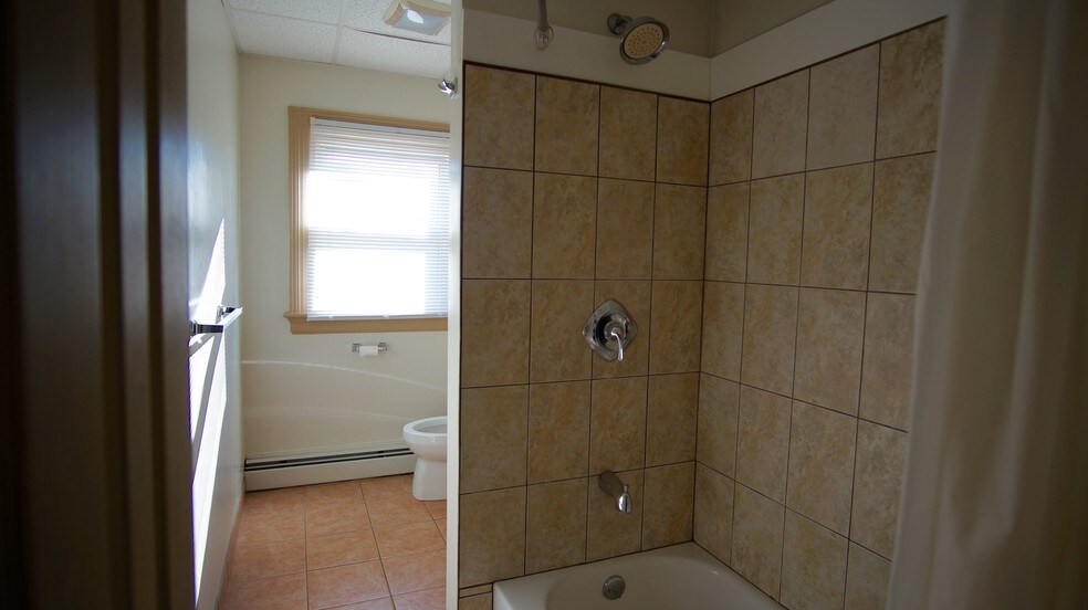 Building Photo - 47 Carolina Ave