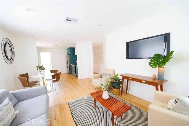 Building Photo - 3642 6th Ave