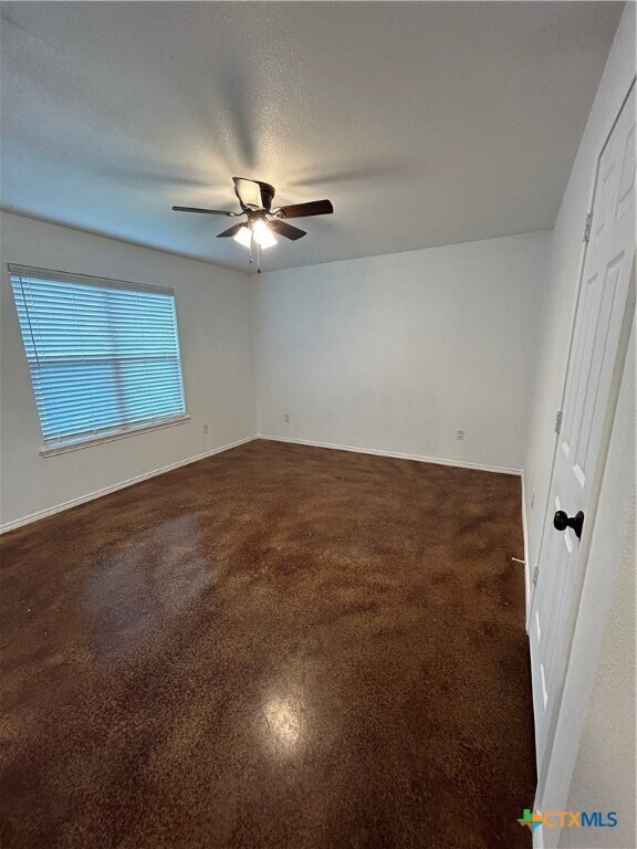 Building Photo - 225 N Mary Jo Dr