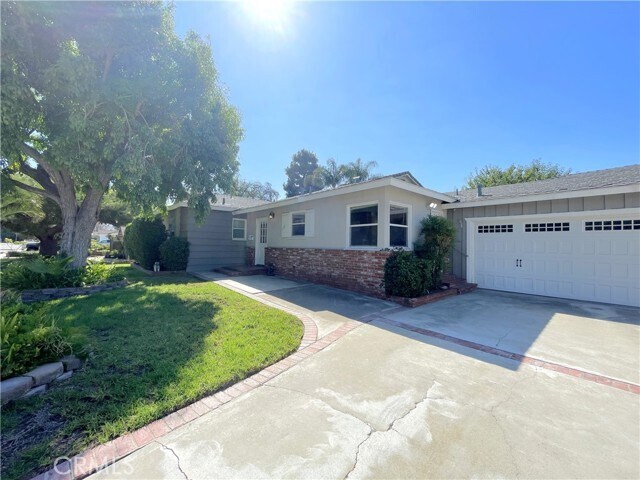 Primary Photo - 1338 E Cypress Ave