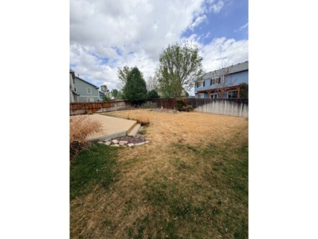 Building Photo - 10552 Vaughn Ct