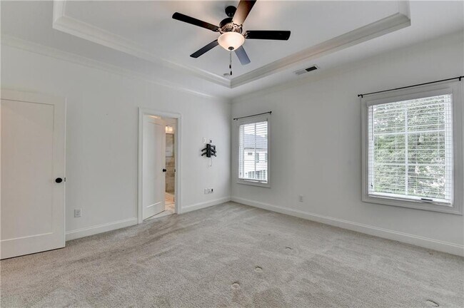 Building Photo - 6892 Roswell Rd NE