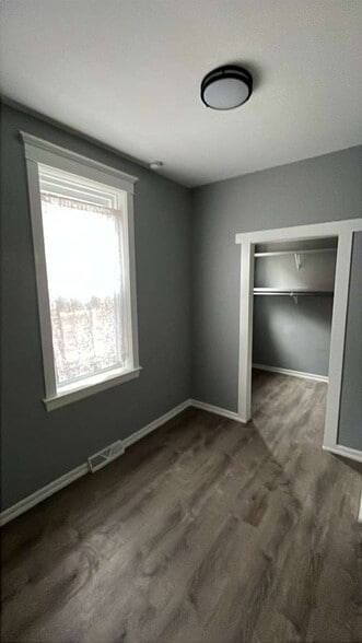 Building Photo - 2311 S Central Ave