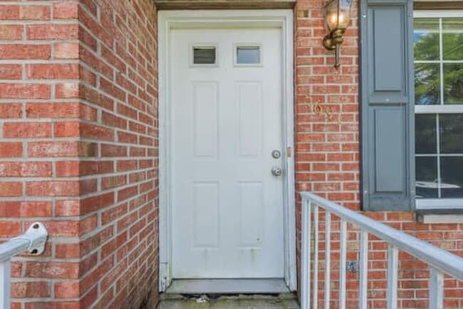 Building Photo - 5691 Victoryview Ln