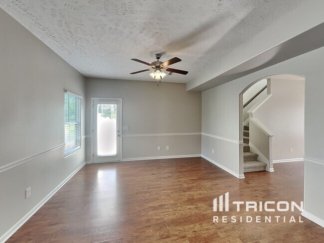 Building Photo - 1809 Sunray Dr