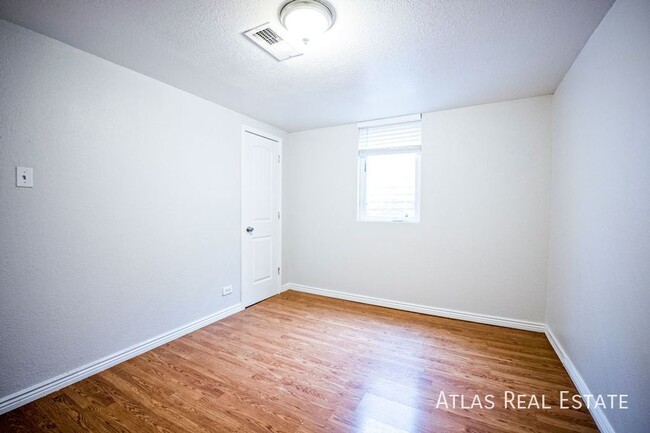 Building Photo - 3565 Newport St