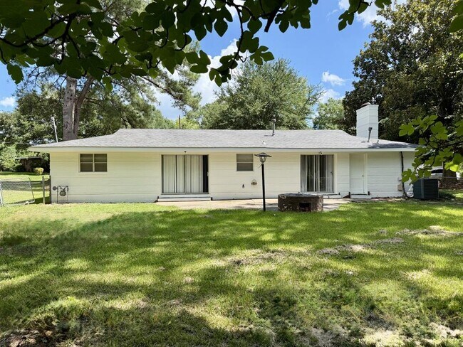 Building Photo - 1216 Karen Rd