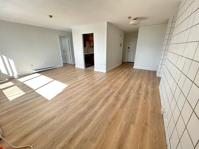 Building Photo - 45 Trowbridge St