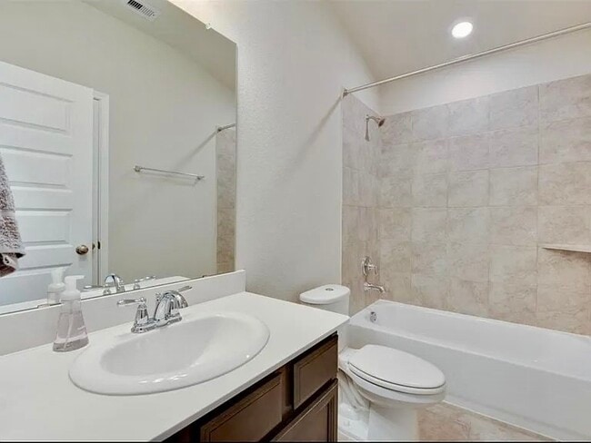 Building Photo - 2418 Humble Wy