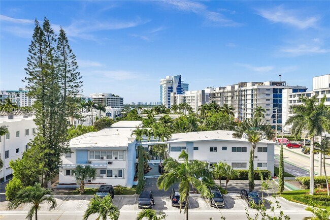 Building Photo - 10002 E Bay Harbor Dr