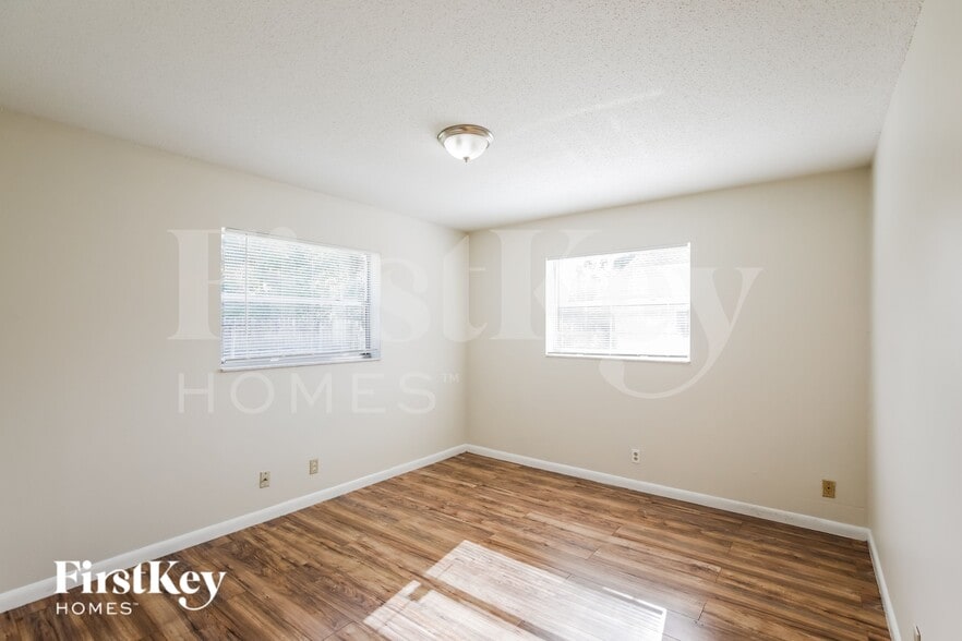 Building Photo - 7306 SW 3rd Ct