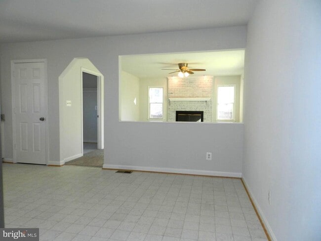 Building Photo - 206 Gerber Dr