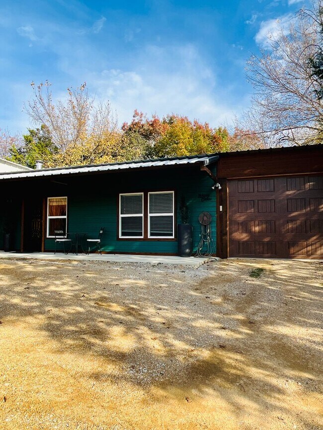 Building Photo - ALL BILLS INCLUDED!!! Studio Apartment - Country Living at its Best - FURNISHED