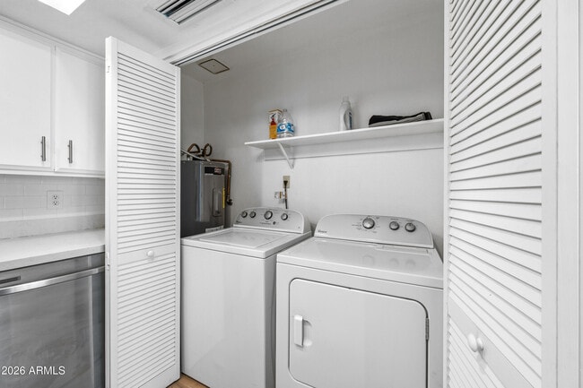 Building Photo - 6820 S Snyder Ln