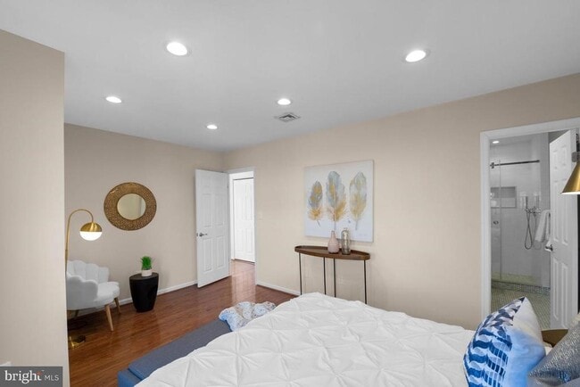 Building Photo - 1325 13th St NW