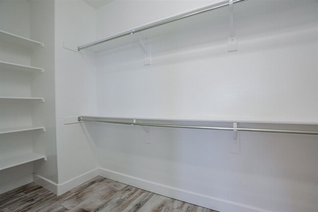 Building Photo - 1478 Varsity Dr