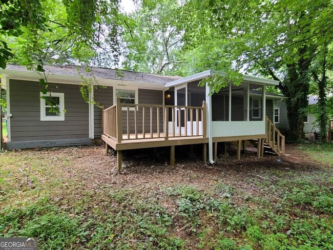 Building Photo - 1940 Meadow Ln