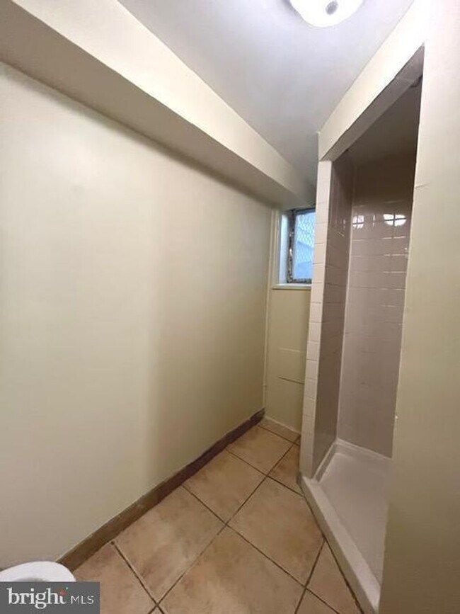 Building Photo - Two Bedroom House In Baltimore City