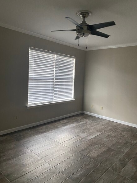 Master Bedroom - 3850 Creighton Rd