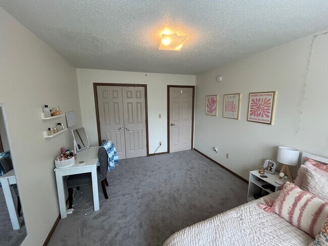 Main Floor Bedroom - 627 Iowa Ave