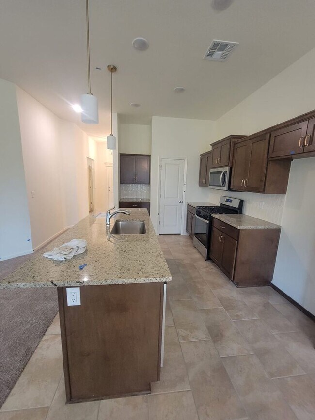 Building Photo - Brand new 4 Bed 2 Bath Simmons Home! Be th...