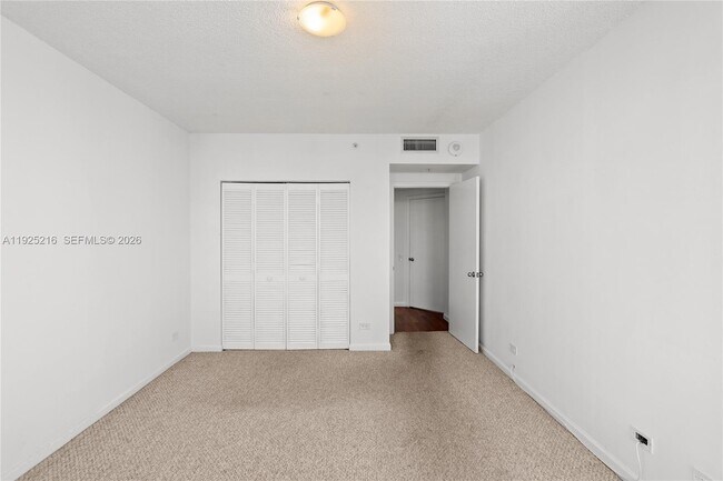 Building Photo - 701 Brickell Key Blvd