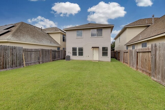 Building Photo - 13983 Maximos Dr