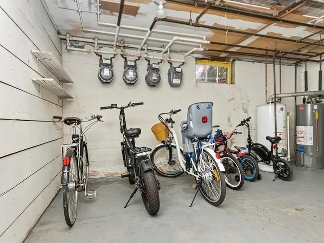 Building Photo - 1145 Boylston St